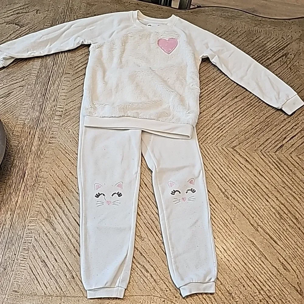 Epic Thread Cozy sweater and pants set size 6X